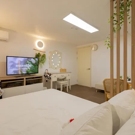 40S Cozy Stay Hongdae