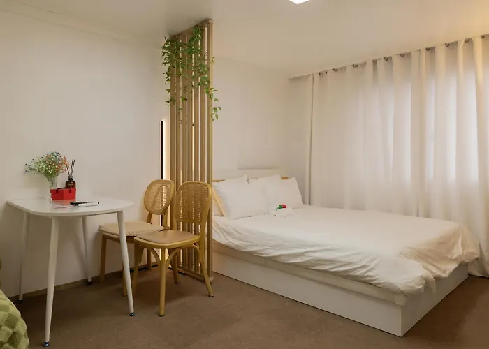 40s Cozy Hongdae 公寓 首爾